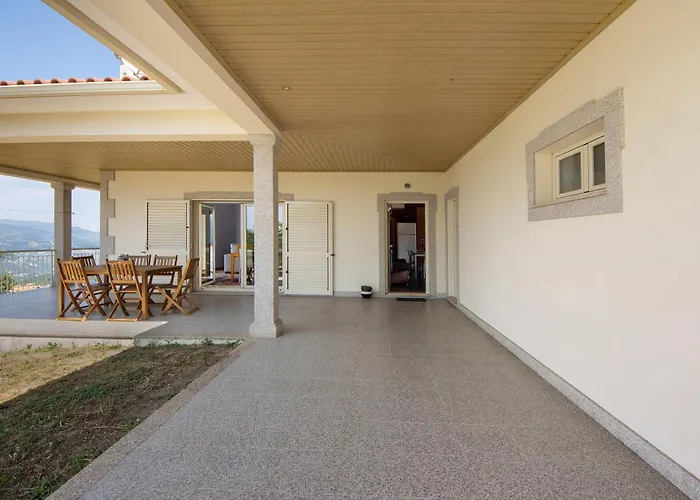 Sousa's House - Local Nyaraló *